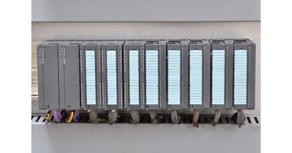 Mengapa Kompresor Industri Butuh PLC? Simak Fungsi dan Cara Kerjanya